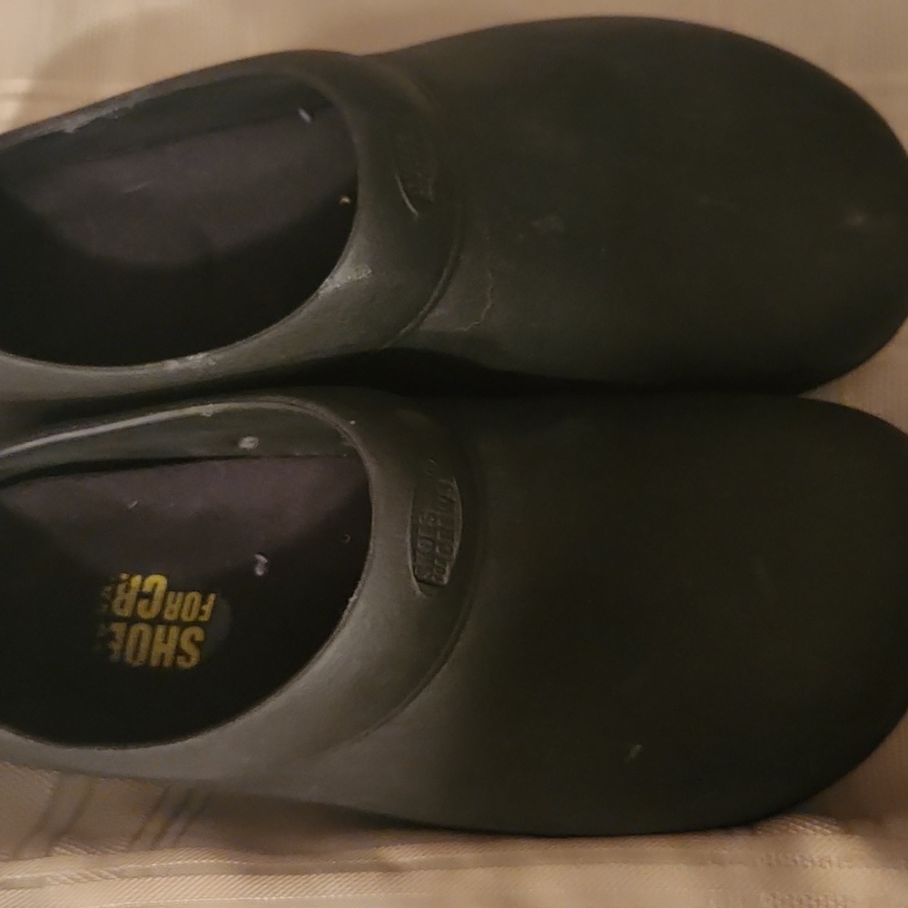 Shoes for crews black men's size 8 women's size 9
